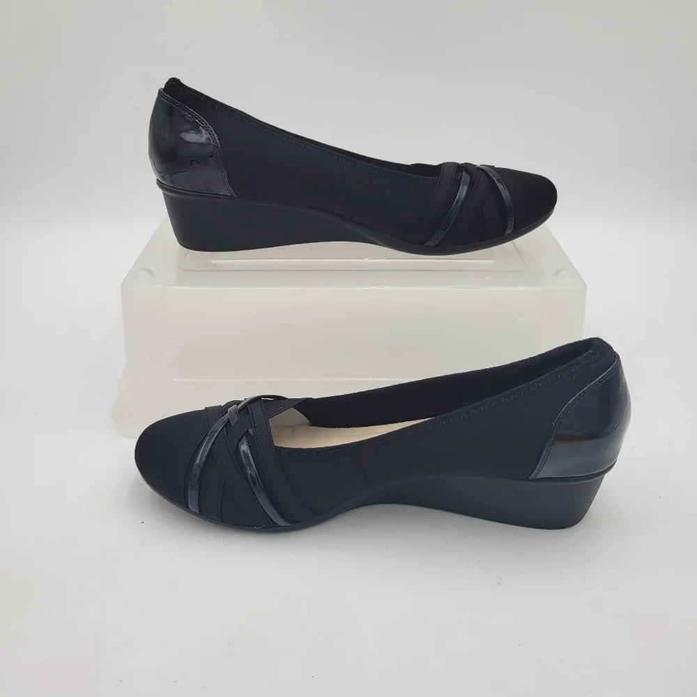 Womans Cliffs by White Mountain Bowie Wedge Slip on Ballet Flatt Black Size 10